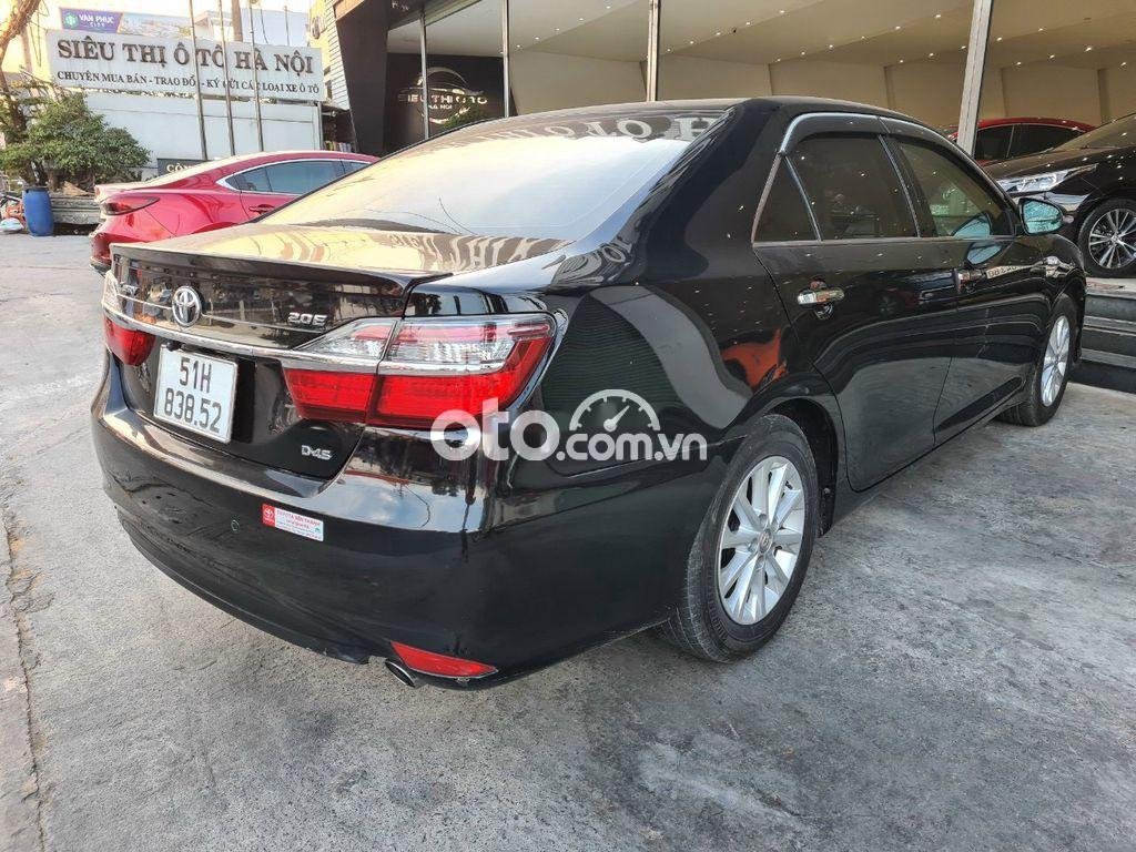 Toyota Camry 2015 - Bán Toyota Camry 2.0E năm 2015, màu đen