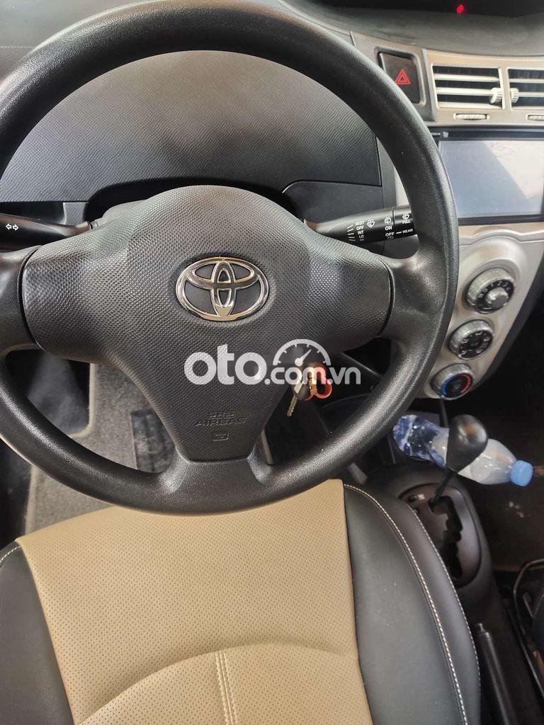 Toyota Yaris 2008 - Cần bán lại xe Toyota Yaris sản xuất 2008, màu bạc, xe nhập