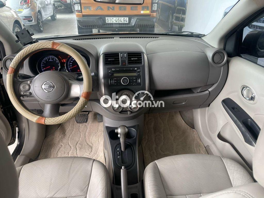 Nissan Sunny 2013 - Bán Nissan Sunny XV 1.5 CVT sản xuất năm 2013, màu bạc số tự động, giá 308tr