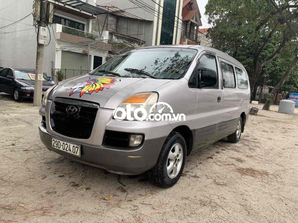 Hyundai Starex 2004 - Cần bán xe Hyundai Starex sản xuất 2004, nhập khẩu nguyên chiếc