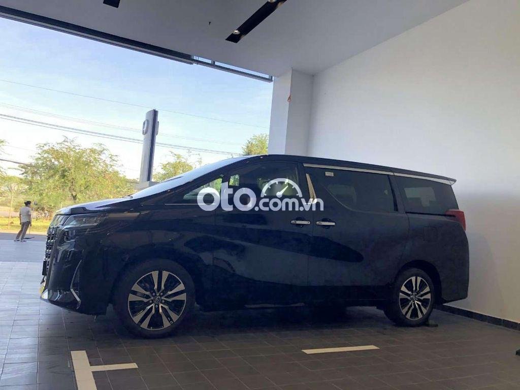 Toyota Alphard 2022 - Cần bán Toyota Alphard sản xuất 2022, màu đen, nhập khẩu nguyên chiếc