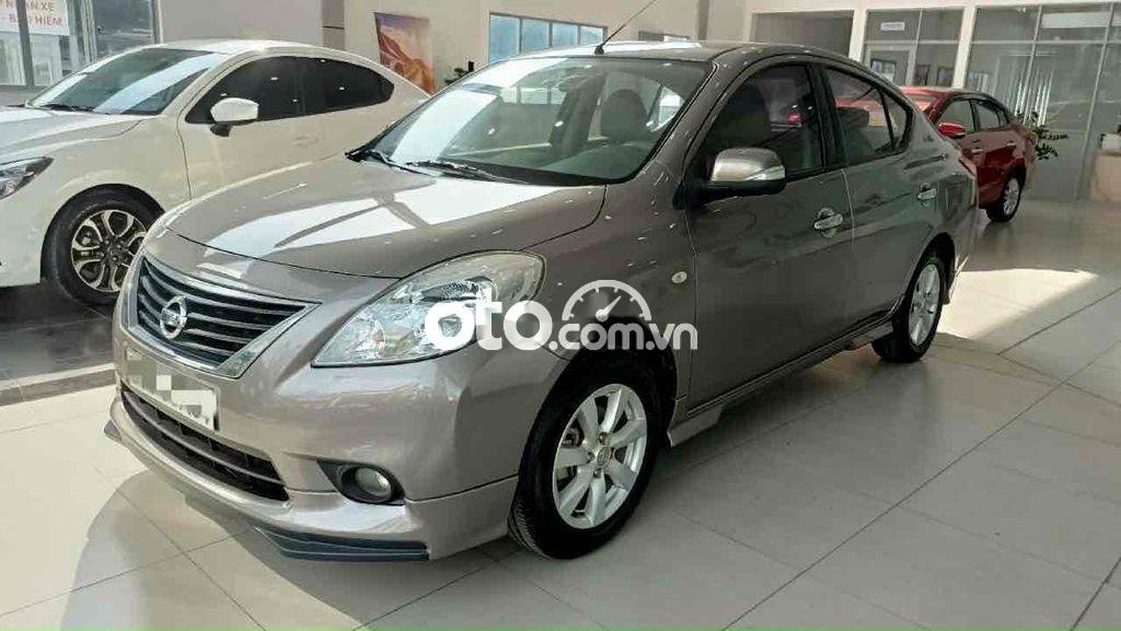 Nissan Sunny 2018 - Cần bán lại xe Nissan Sunny sản xuất năm 2018, màu bạc như mới