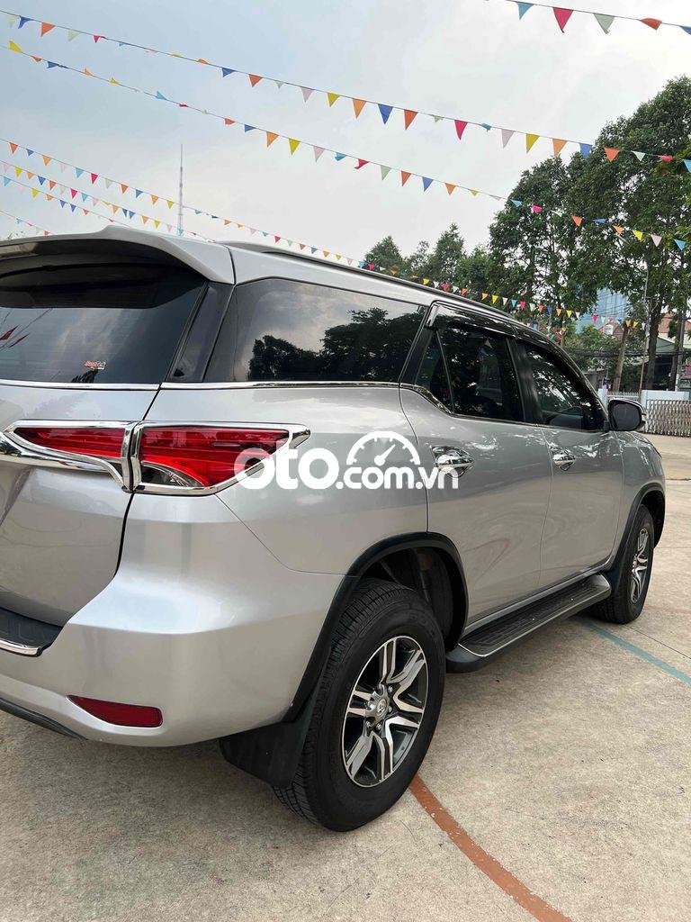 Toyota Fortuner 2016 - Cần bán xe Toyota Fortuner 2.4MT sản xuất năm 2016, màu bạc, nhập khẩu còn mới