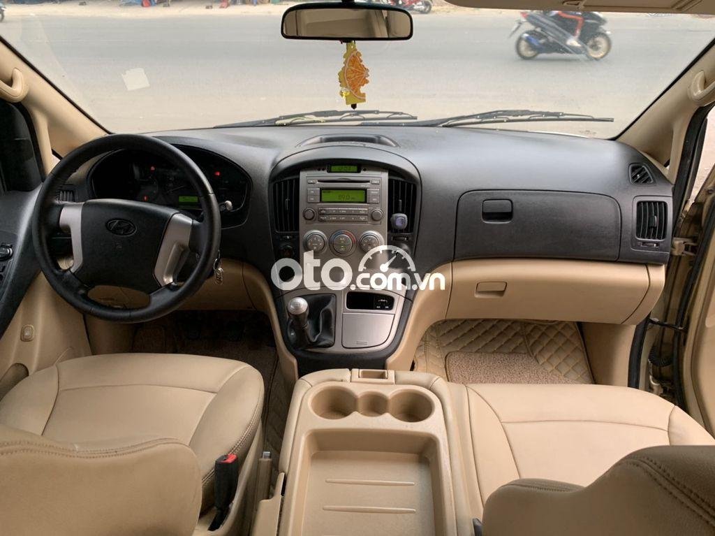 Hyundai Starex 2010 - Xe Hyundai Starex năm 2010, màu vàng, nhập khẩu số sàn, giá tốt