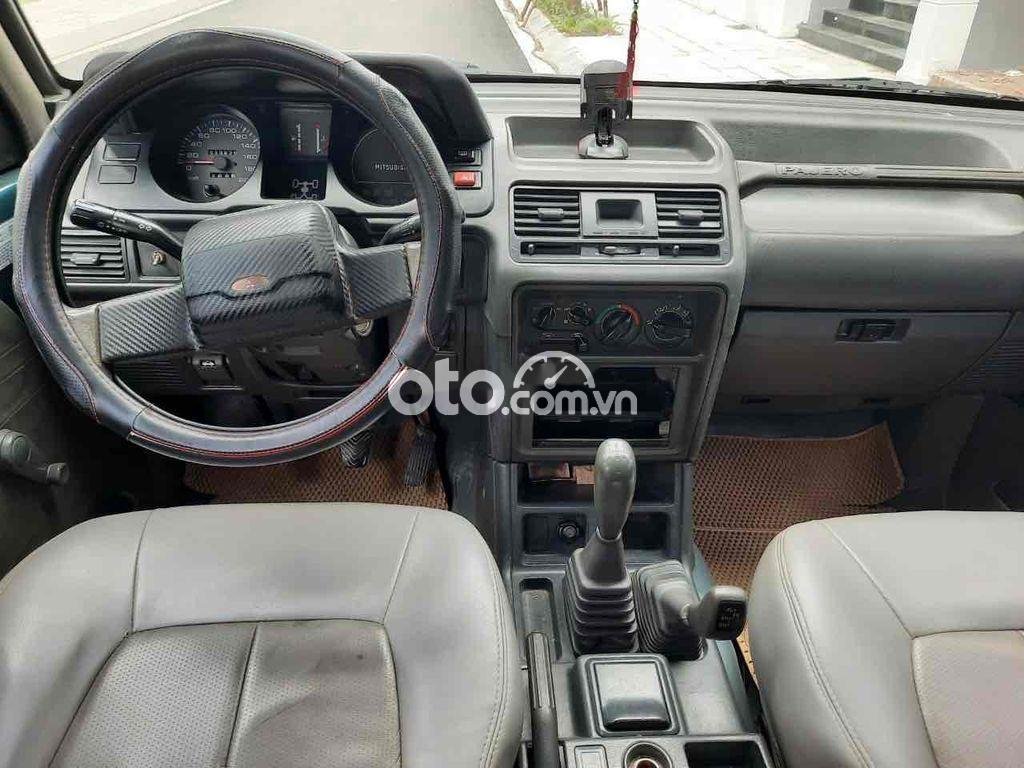 Mitsubishi Pajero 2001 - Bán Mitsubishi Pajero 2.4 sản xuất năm 2001, màu xanh lam còn mới