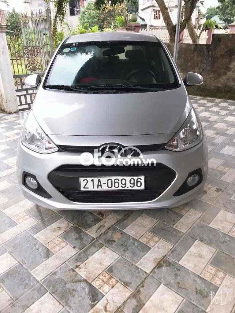 Hyundai Grand i10 2016 - Bán xe Hyundai Grand i10 sản xuất 2016, màu bạc, nhập khẩu  