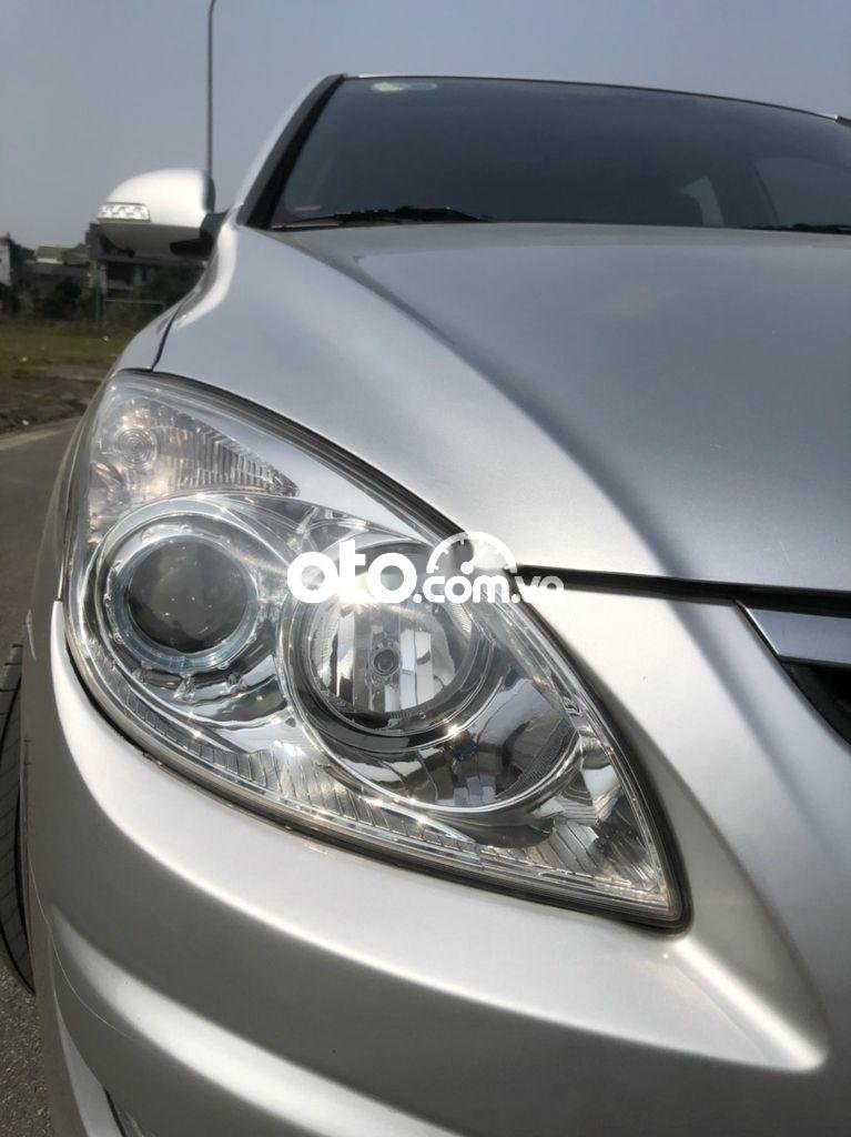 Hyundai i30 2009 - Cần bán lại xe Hyundai i30 sản xuất 2009, màu bạc