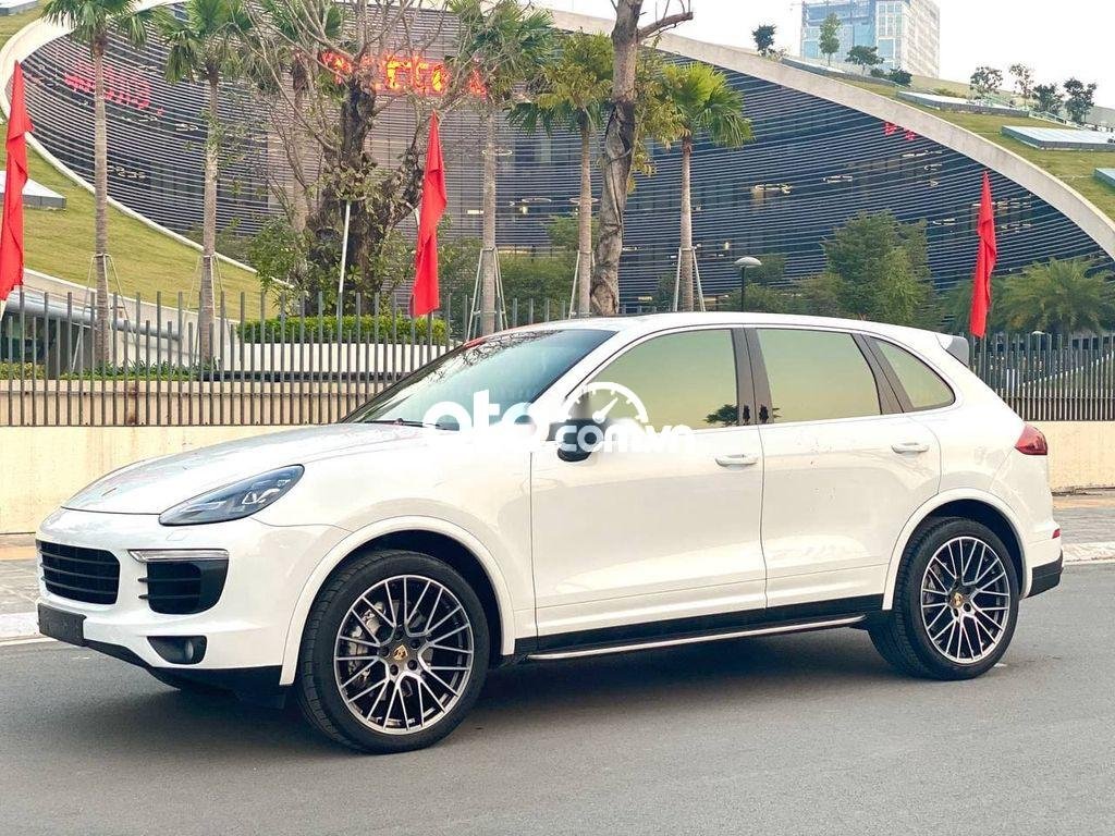 Porsche Cayenne 2015 - Cần bán xe Porsche Cayenne sản xuất năm 2015, màu trắng còn mới