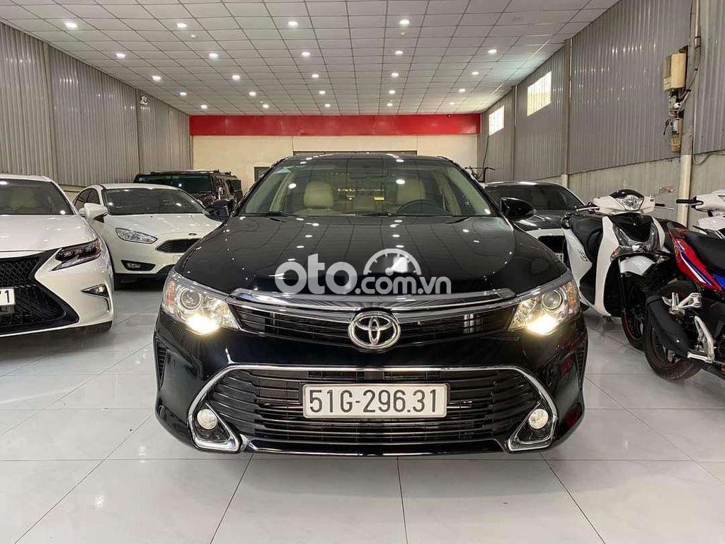 Toyota Camry 2017 - Bán Toyota Camry 2.5G sản xuất năm 2017, màu đen giá cạnh tranh