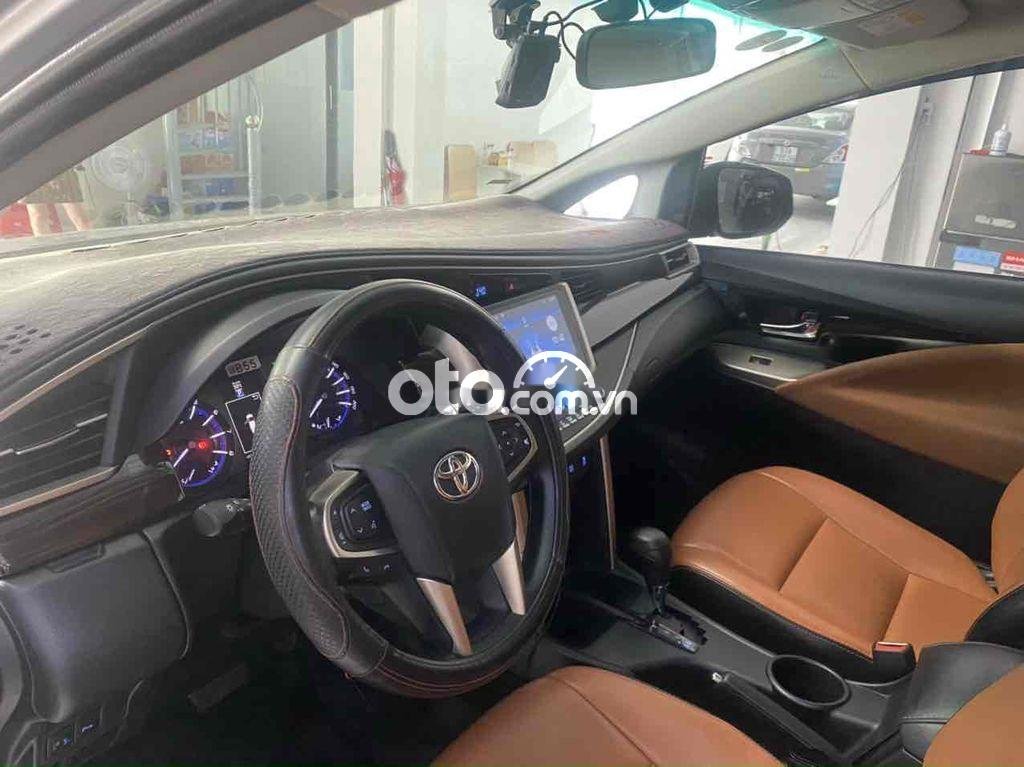 Toyota Innova 2019 - Cần bán lại xe Toyota Innova 2.0G sản xuất năm 2019, màu bạc