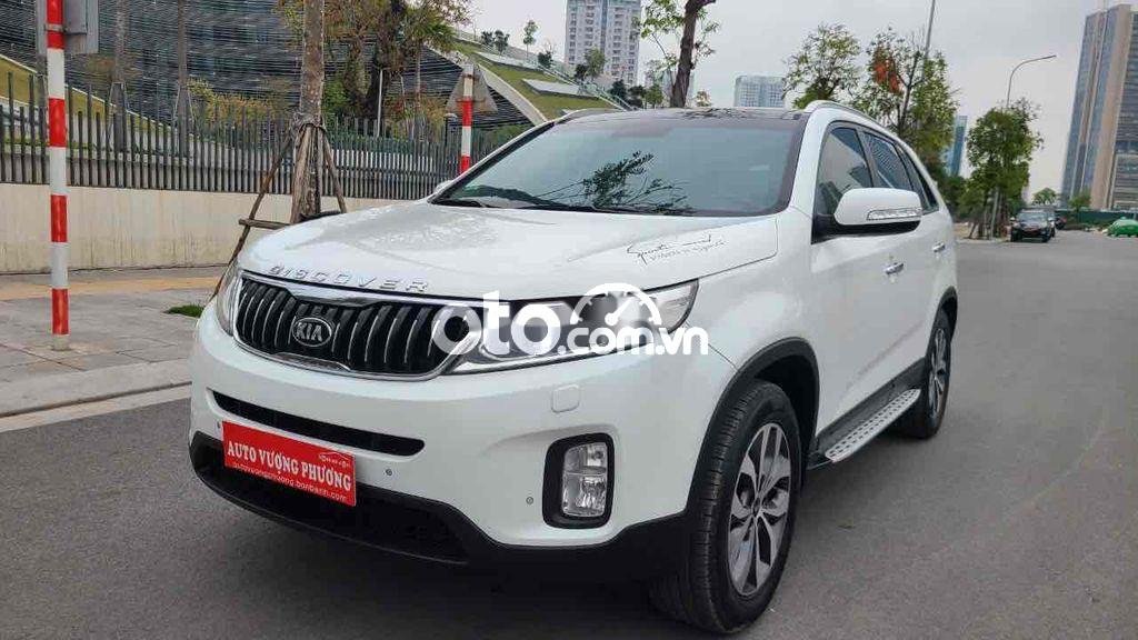 Kia Sorento 2018 - Bán Kia Sorento 2.4AT sản xuất 2018, màu trắng, giá 755tr