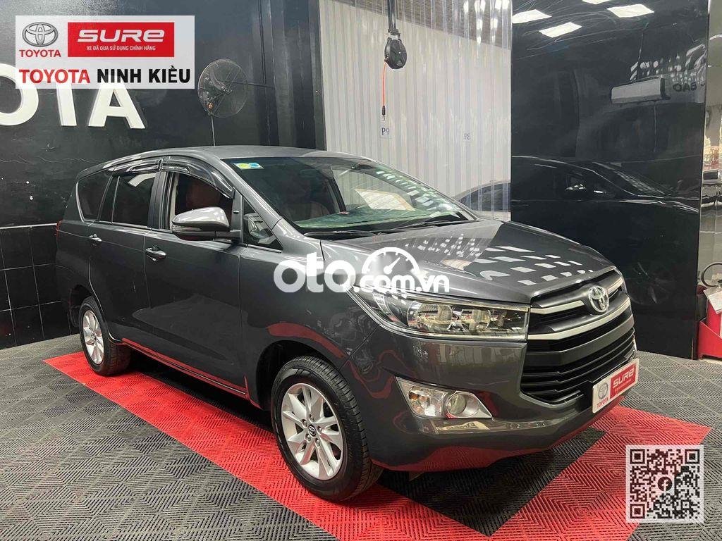 Toyota Innova 2019 - Bán Toyota Innova năm sản xuất 2019, màu xám