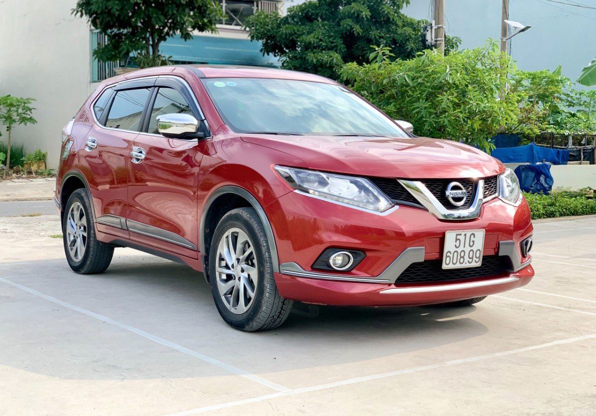 Nissan X trail 2018 - Xe Nissan X trail 2.0 SL 2WD Premium năm sản xuất 2018, màu đỏ còn mới