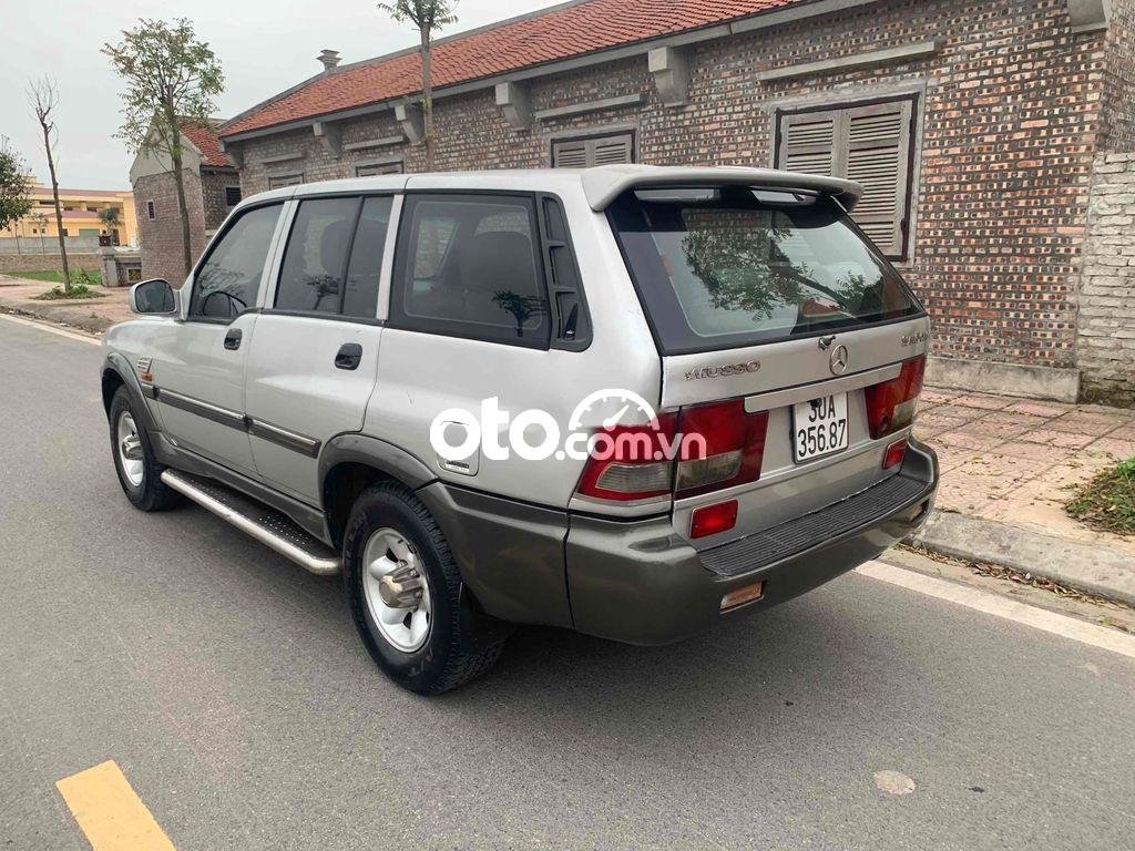 Ssangyong Musso 2002 - Bán xe Ssangyong Musso sản xuất 2002, màu bạc