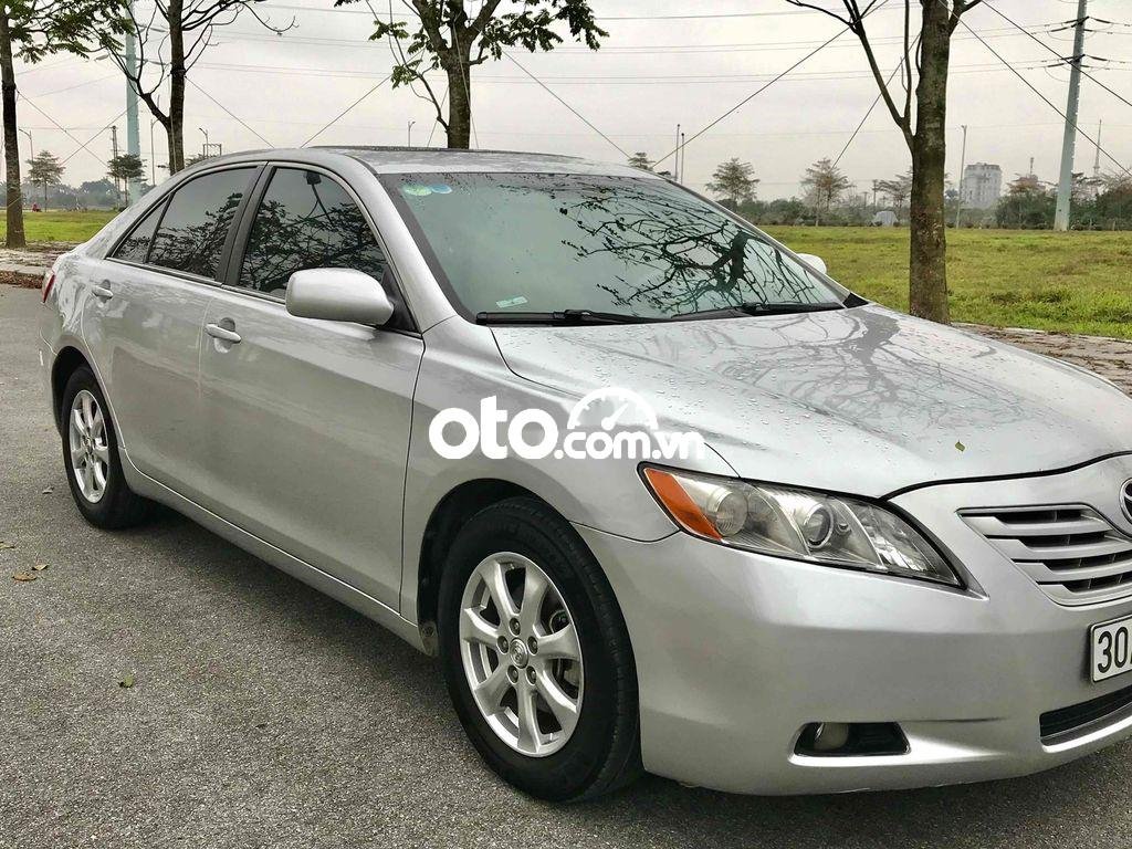 Toyota Camry 2008 - Bán xe Toyota Camry 2.0E năm sản xuất 2008, màu bạc, nhập khẩu