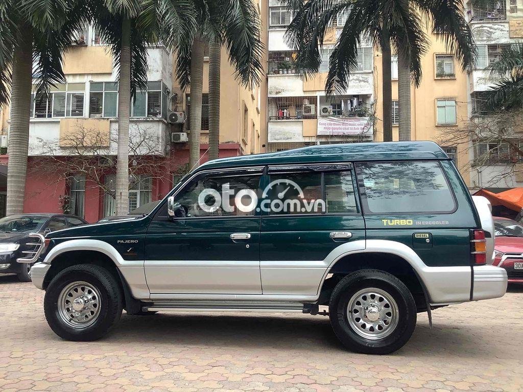 Mitsubishi Pajero 2001 - Bán ô tô Mitsubishi Pajero sản xuất 2001, màu xanh lam, nhập khẩu  