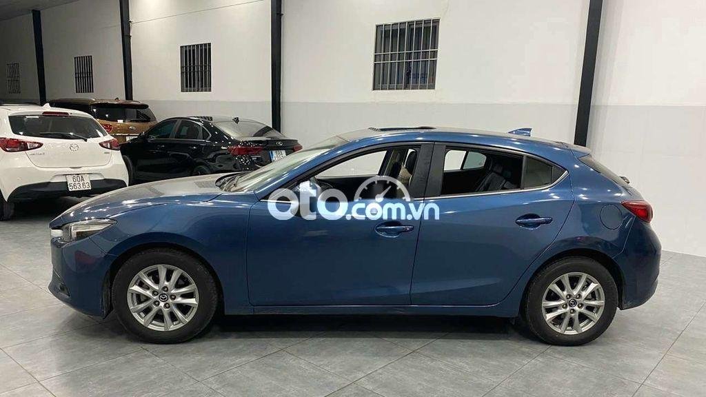 Mazda 3 2017 - Cần bán gấp Mazda 3 1.5AT sản xuất 2017, màu xanh lam