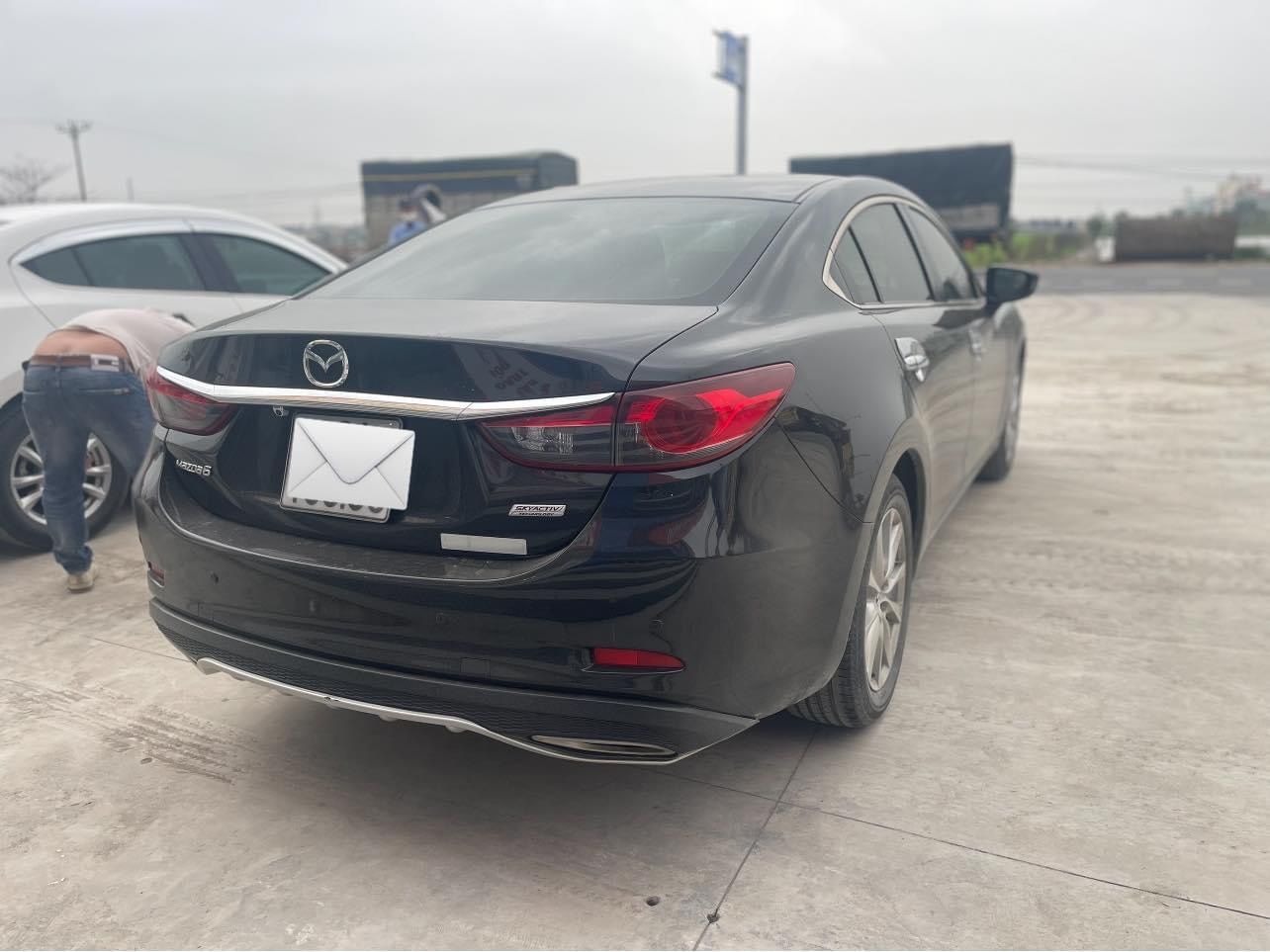 Mazda 6 2015 - Màu đen