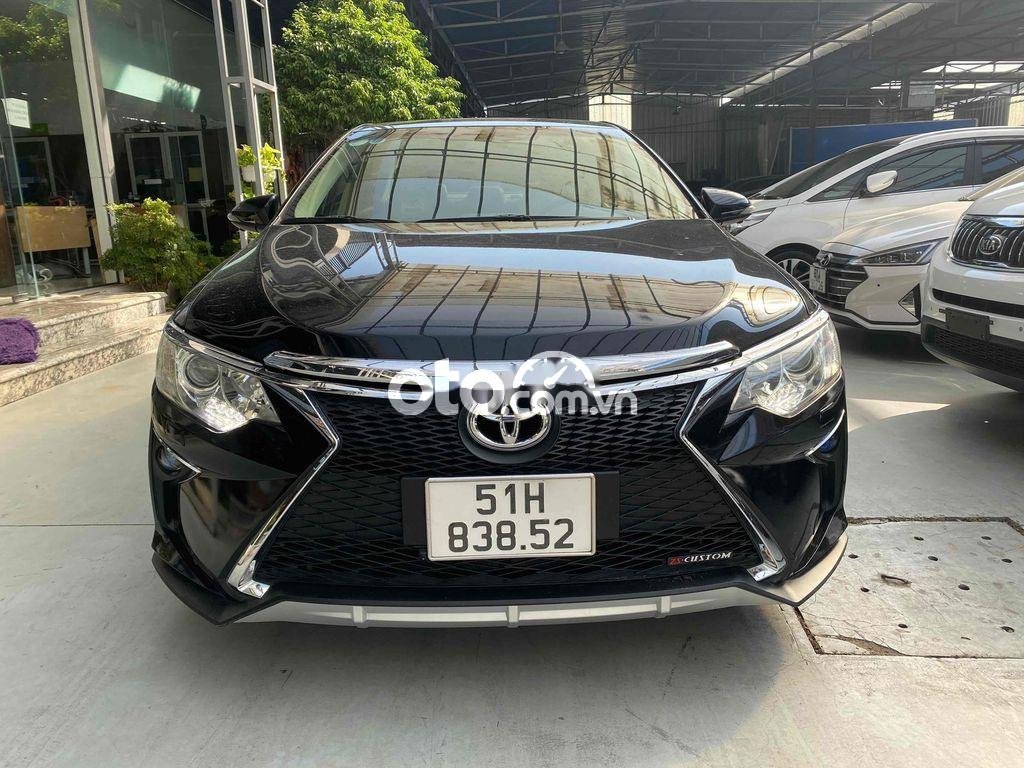 Toyota Camry 2015 - Cần bán xe Toyota Camry 2.0E sản xuất 2015, màu đen