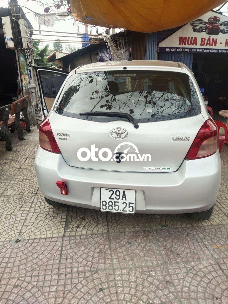 Toyota Yaris 2008 - Cần bán lại xe Toyota Yaris sản xuất 2008, màu bạc, xe nhập