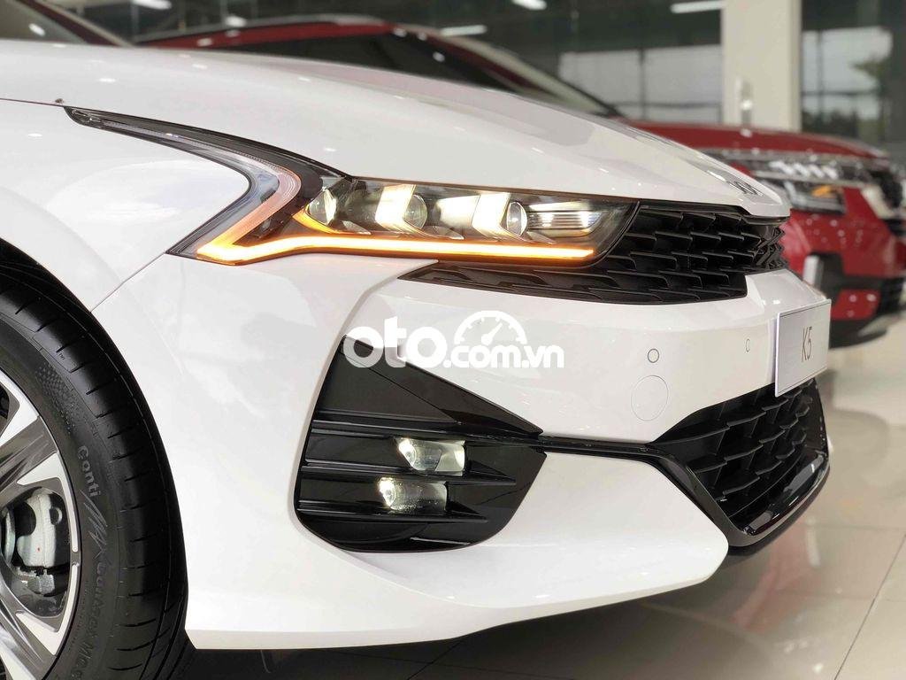 Kia K5 2022 - Bán Kia K5 năm sản xuất 2022, màu trắng