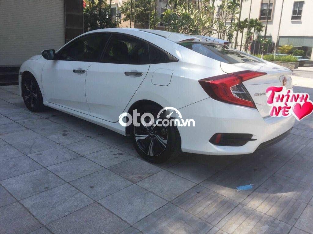 Honda Civic 2018 - Cần bán Honda Civic năm sản xuất 2018, màu trắng, nhập khẩu