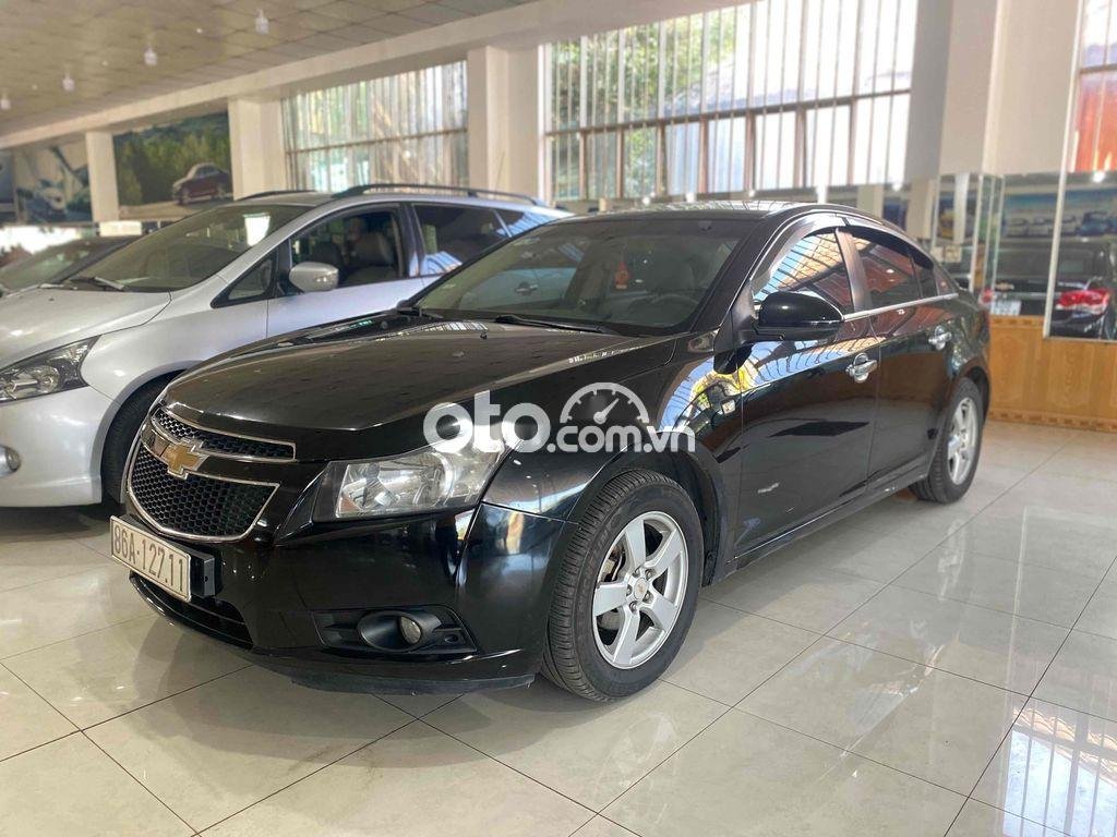 Chevrolet Cruze 2012 - Cần bán gấp Chevrolet Cruze LTZ năm 2012, màu đen số tự động, giá tốt