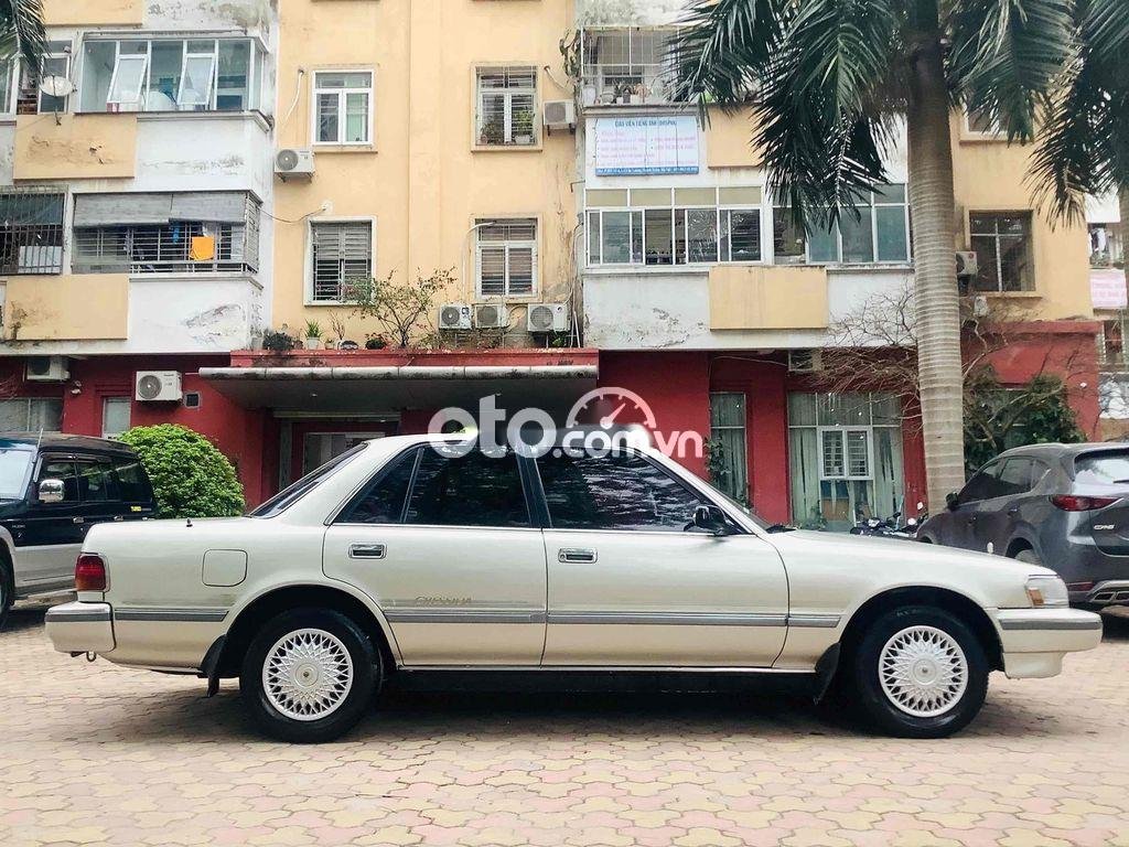 Toyota Cressida 1994 - Bán Toyota Cressida sản xuất 1994, màu bạc, xe nhập giá cạnh tranh