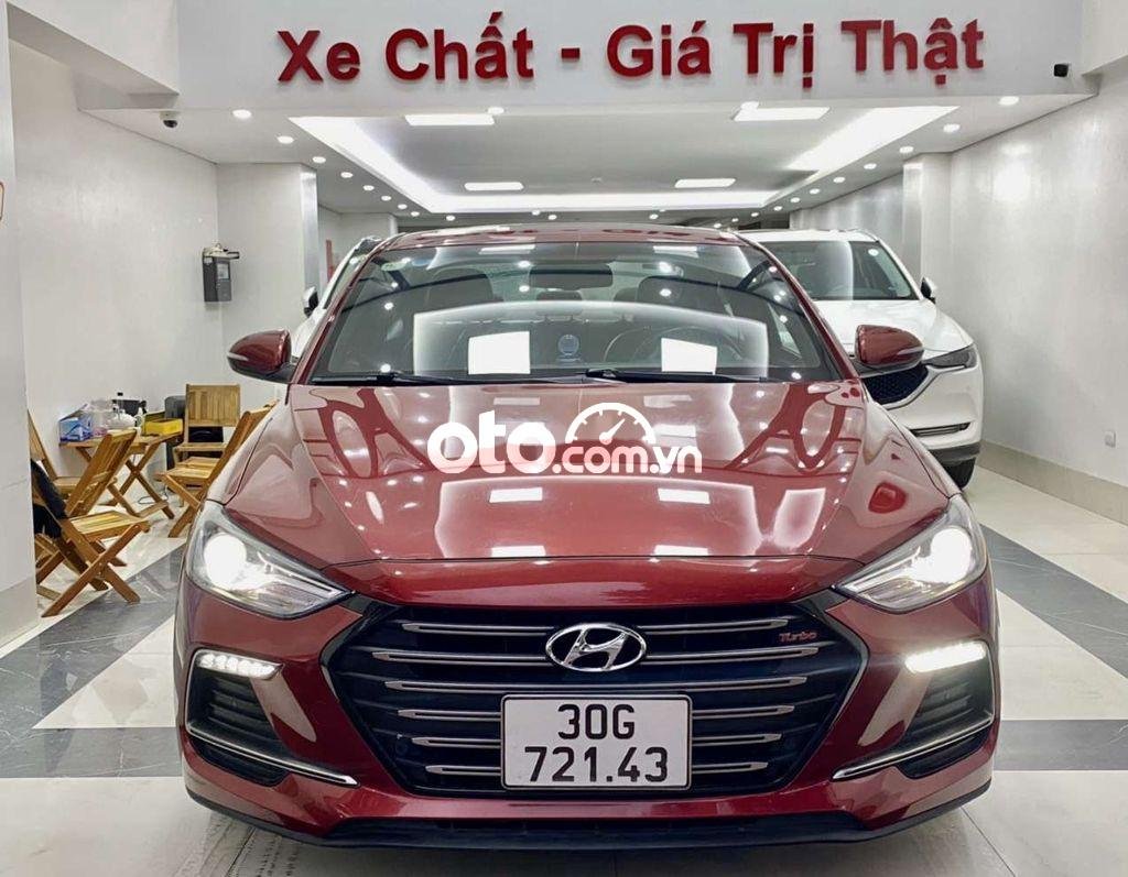 Hyundai Elantra 2018 - Bán xe Hyundai Elantra 1.6AT sản xuất 2018, màu đỏ