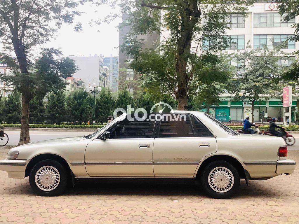 Toyota Cressida 1994 - Bán Toyota Cressida sản xuất 1994, màu bạc, xe nhập giá cạnh tranh