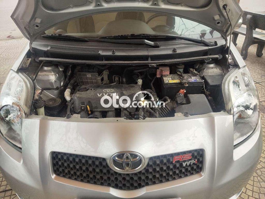 Toyota Yaris 2008 - Cần bán lại xe Toyota Yaris sản xuất 2008, màu bạc, xe nhập