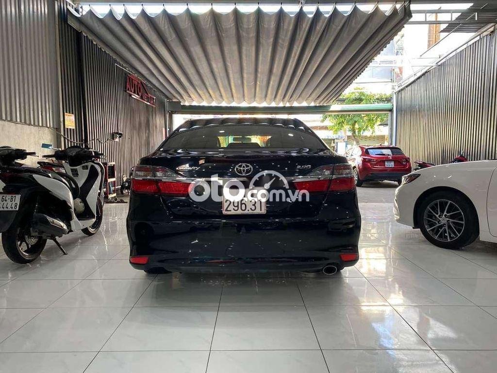 Toyota Camry 2017 - Bán Toyota Camry 2.5G sản xuất năm 2017, màu đen giá cạnh tranh