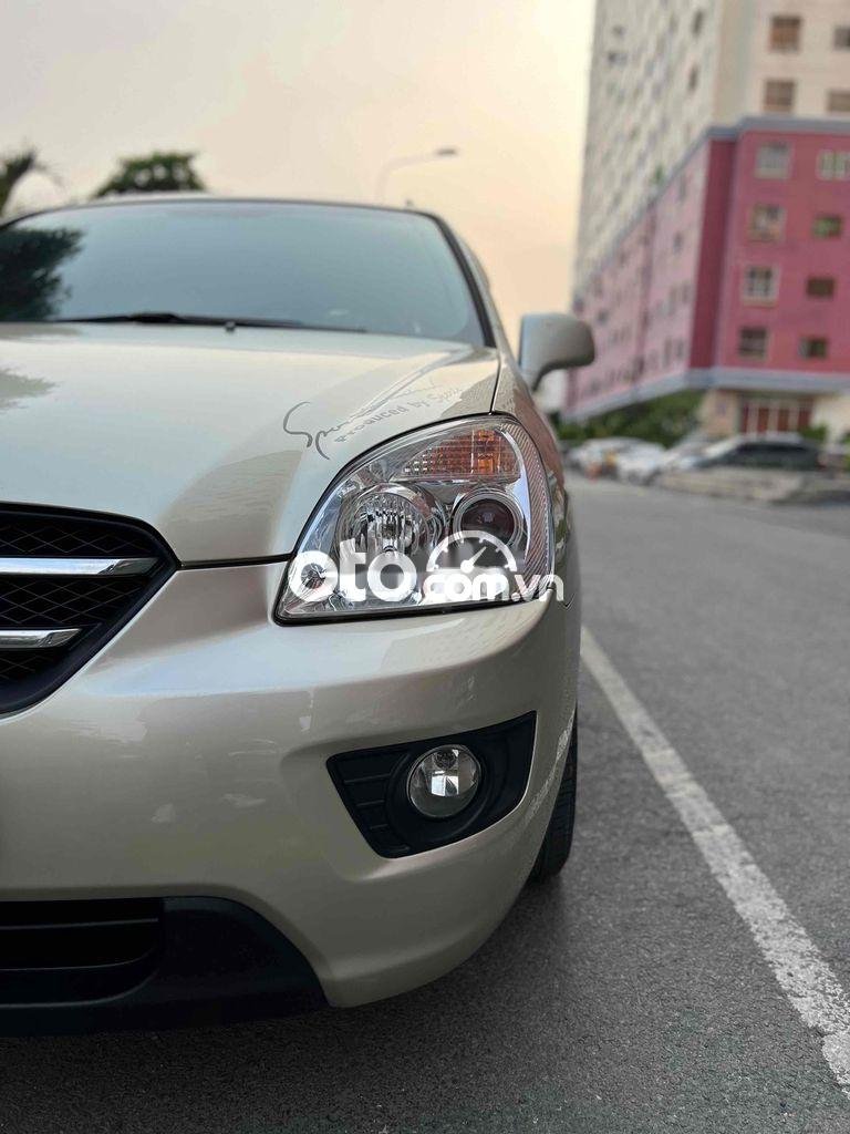 Kia Carens 2010 - Cần bán xe Kia Carens 2.0 AT sản xuất 2010, màu bạc, giá chỉ 285 triệu