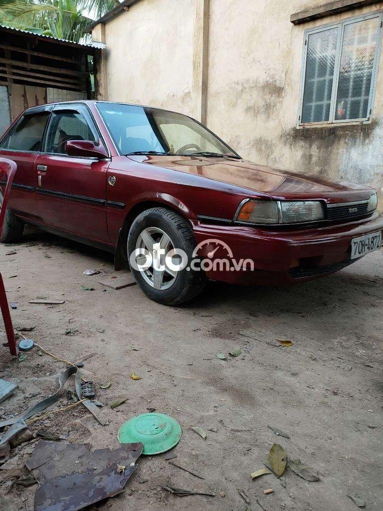 Toyota Camry 1987 - Bán Toyota Camry sản xuất năm 1987, màu đỏ, xe nhập