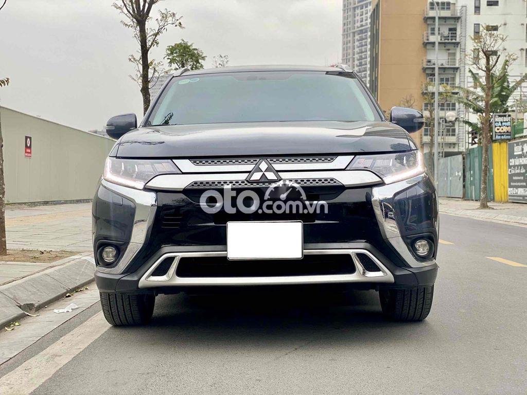 Mitsubishi Outlander 2021 - Bán Mitsubishi Outlander 2.0 CVT Premium năm 2021, màu đen