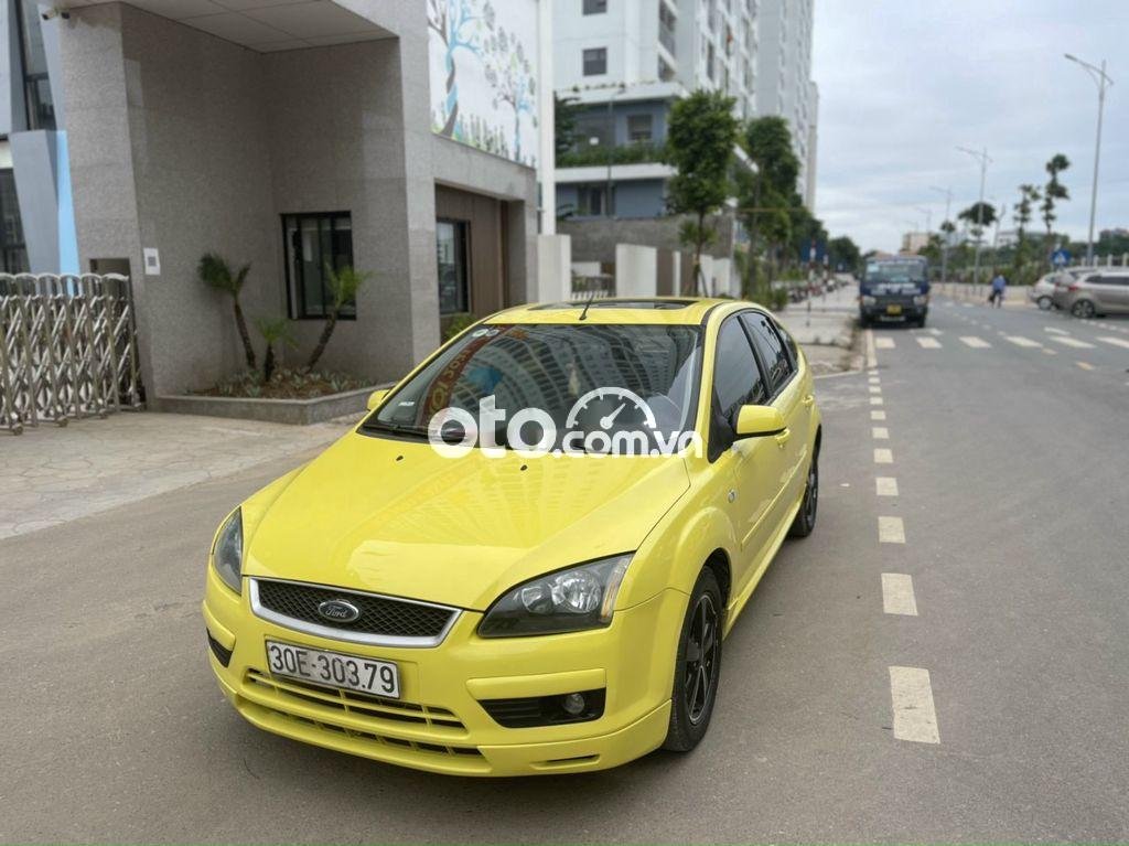 Ford Focus 2006 - Cần bán Ford Focus 2.0L sản xuất năm 2006, màu vàng, nhập khẩu