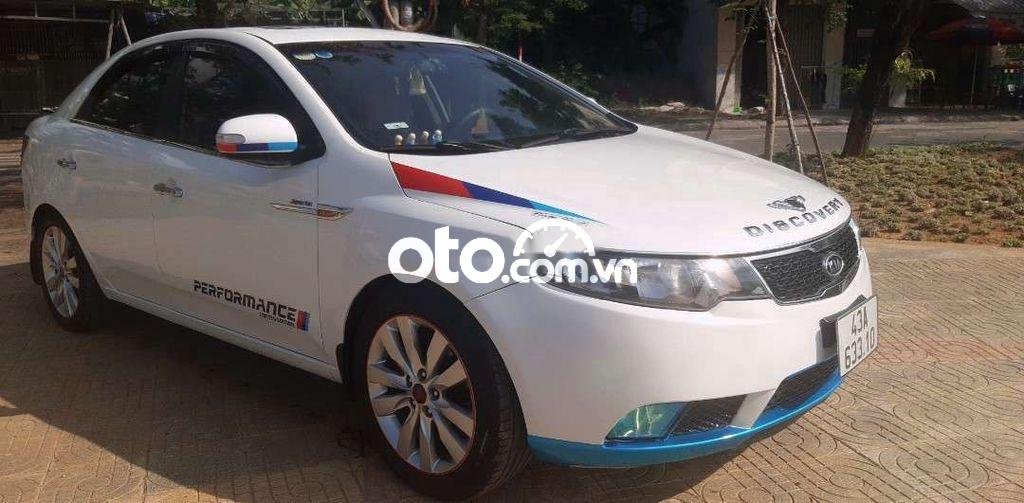 Kia Forte 2010 - Cần bán gấp Kia Forte 1.6MT sản xuất năm 2010, màu trắng