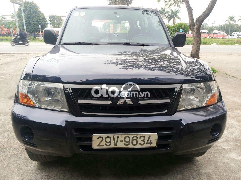 Mitsubishi Pajero Sport 2004 - Bán Mitsubishi Pajero Sport sản xuất năm 2004, màu đen