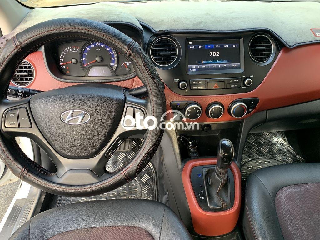 Hyundai Grand i10 2019 - Bán Hyundai Grand i10 Sedan 1.2AT sản xuất năm 2019, màu trắng số tự động, giá tốt