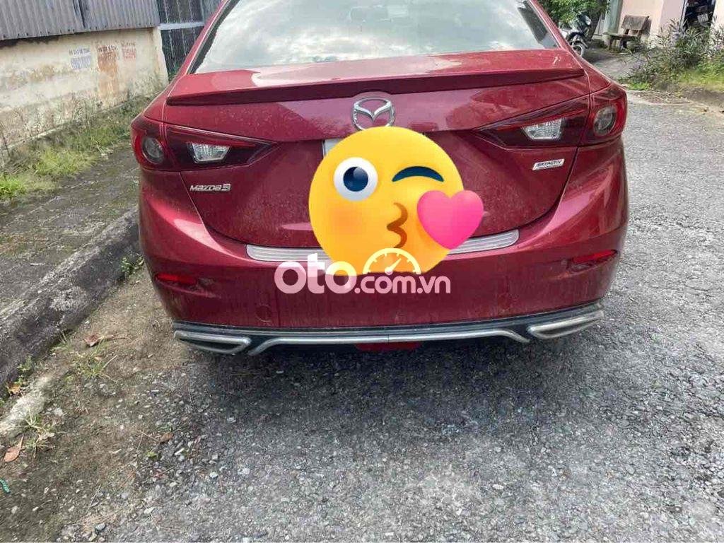 Mazda 3 2018 - Bán xe Mazda 3 1.5L năm 2018, màu đỏ, giá chỉ 555 triệu