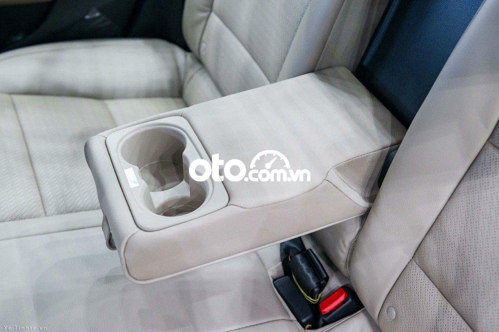 Hyundai Elantra 2022 - Bán Hyundai Elantra 1.6AT sản xuất năm 2022, màu trắng