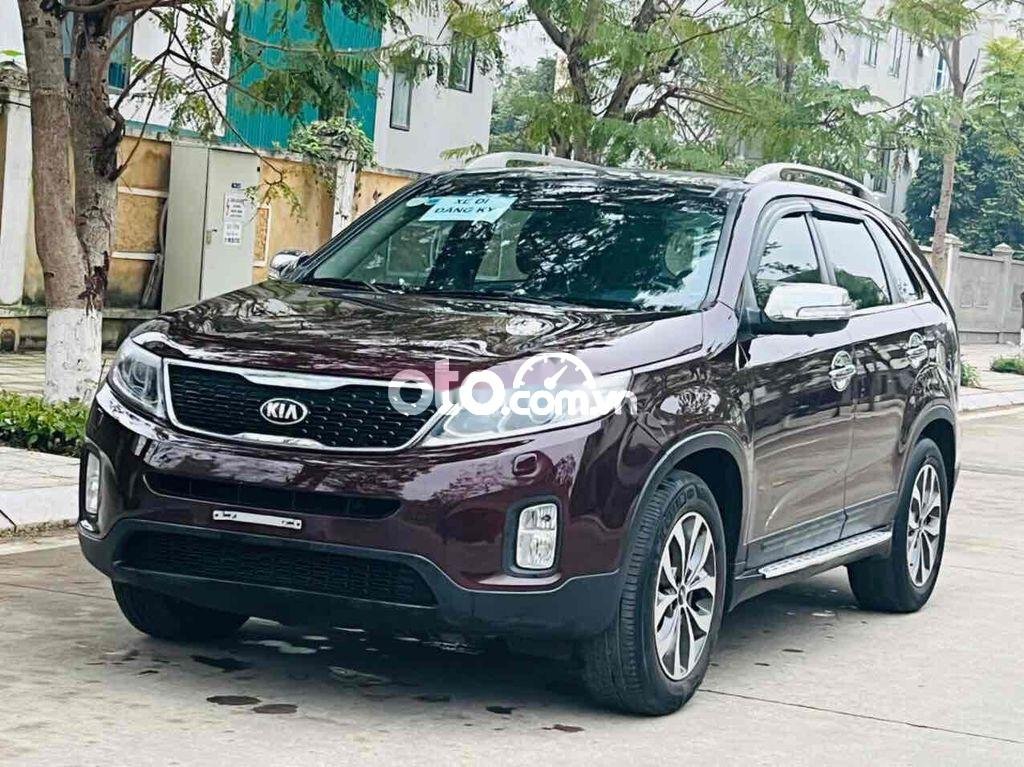 Kia Sorento 2016 - Cần bán gấp Kia Sorento AT máy dầu năm sản xuất 2016, màu nâu