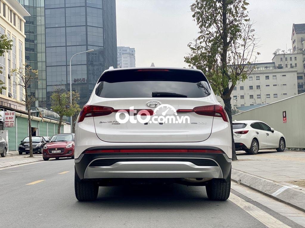 Hyundai Santa Fe 2021 - Cần bán gấp Hyundai Santa Fe 2.2 CRDI Premium sản xuất năm 2021, màu trắng còn mới