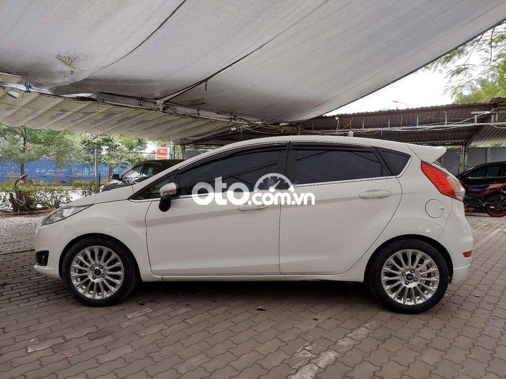 Ford Fiesta 2014 - Cần bán xe Ford Fiesta 1.0 sản xuất 2014, màu trắng