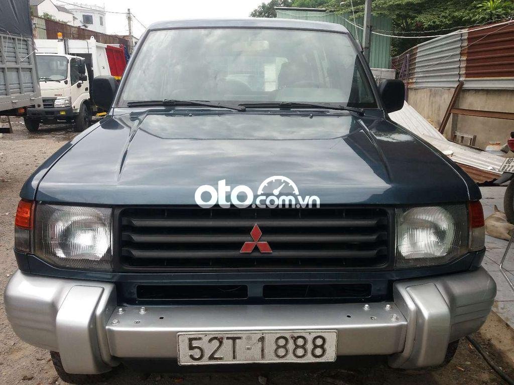 Mitsubishi Pajero 2001 - Cần bán lại xe Mitsubishi Pajero 3.0 năm sản xuất 2001, xe nhập chính chủ