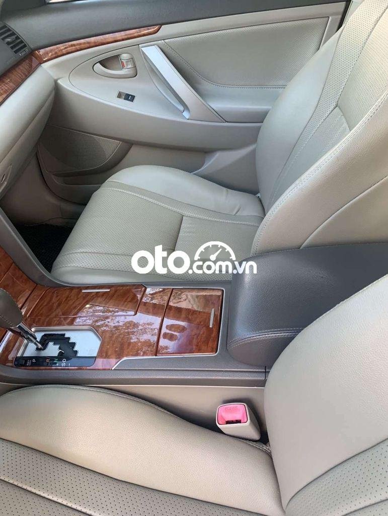 Toyota Camry 2012 - Cần bán Toyota Camry 2.4G năm 2012