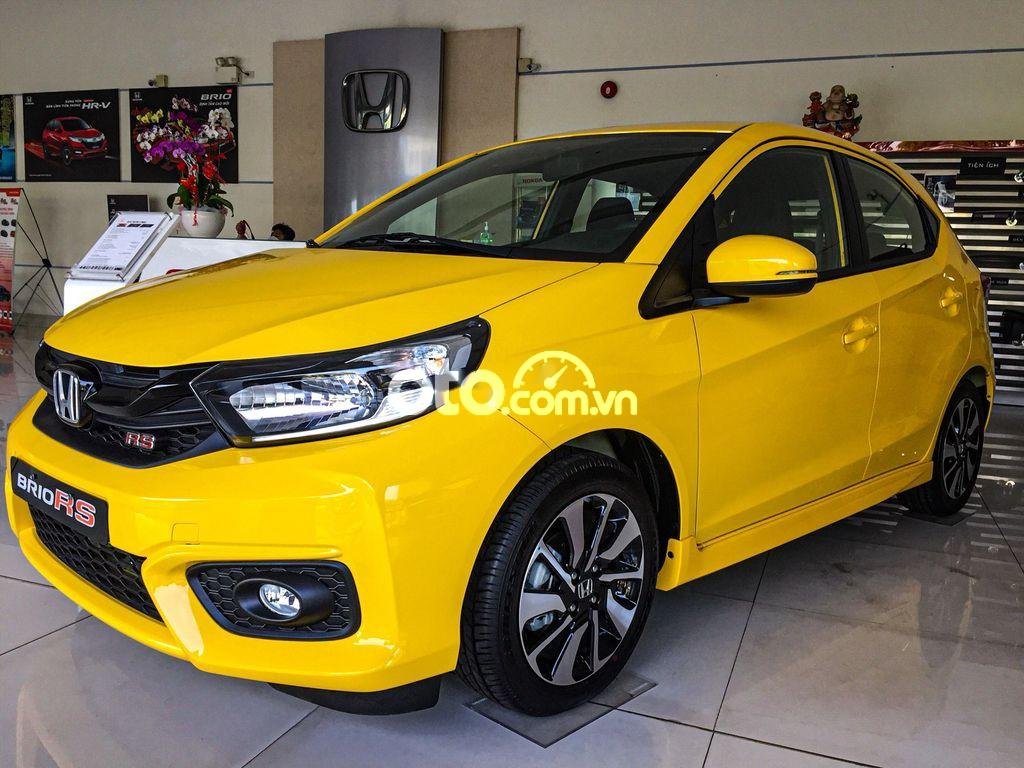 Honda Brio 2021 - Bán Honda Brio RS năm sản xuất 2021, màu vàng giá cạnh tranh