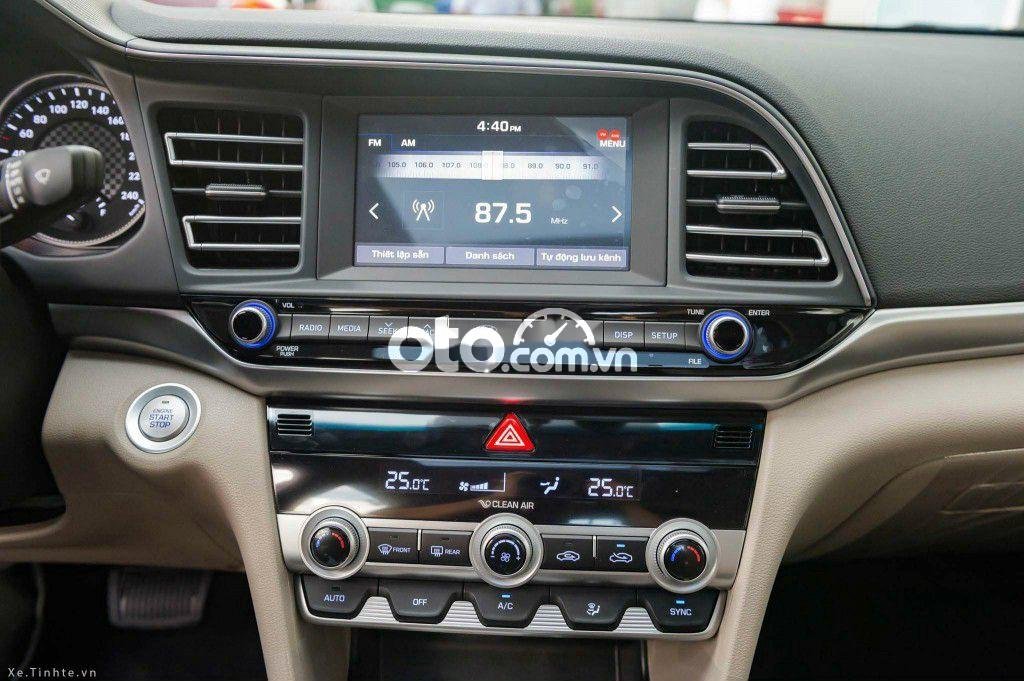 Hyundai Elantra 2022 - Bán Hyundai Elantra 1.6AT sản xuất năm 2022, màu trắng