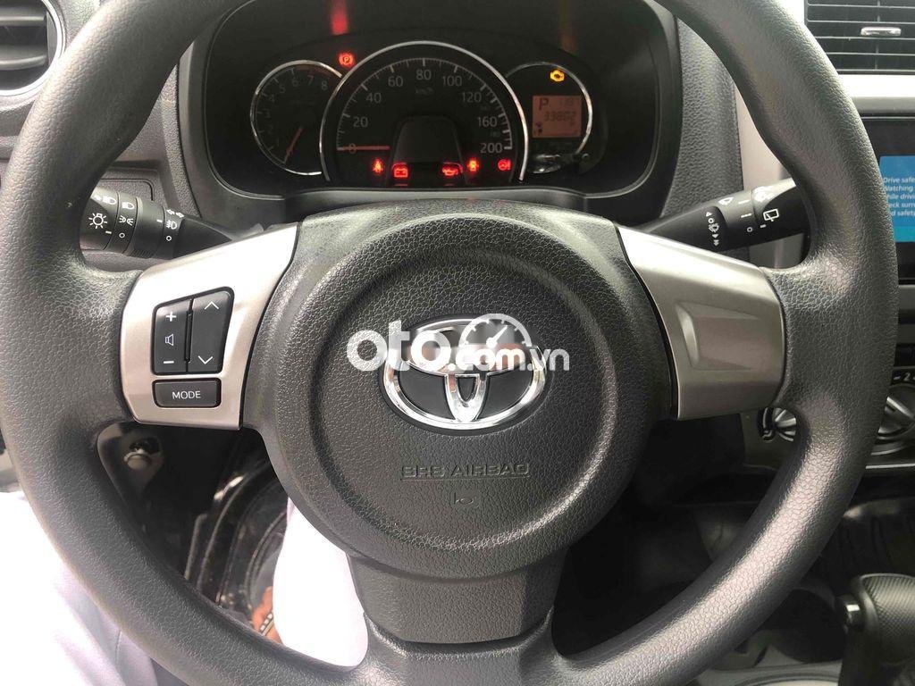 Toyota Wigo 2019 - Bán Toyota Wigo 1.2G AT sản xuất 2019, màu trắng, 348tr