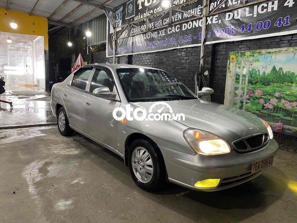 Daewoo Nubira 2000 - Cần bán gấp Daewoo Nubira năm sản xuất 2000, màu bạc, nhập khẩu nguyên chiếc